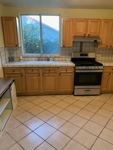 Photo - 5715 Meridian St