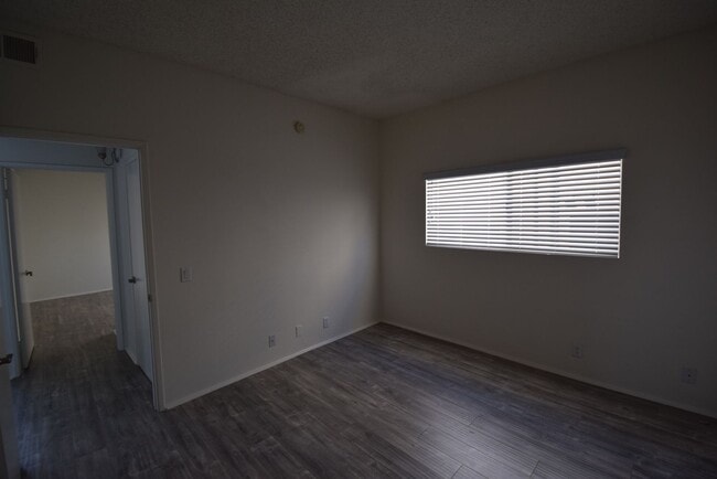 Photo - 11315 Moorpark St Unit 204