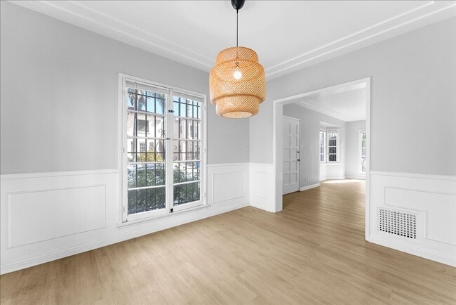 Photo - 335 N Genesee Ave Unit 337.5