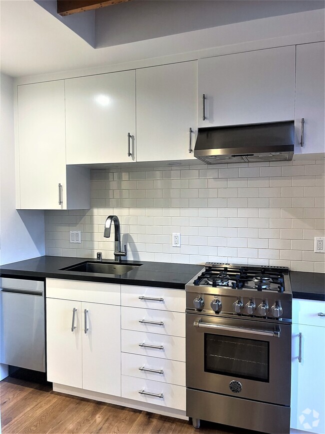 Building Photo - 1168 Grant Ave Unit 1168 Rental