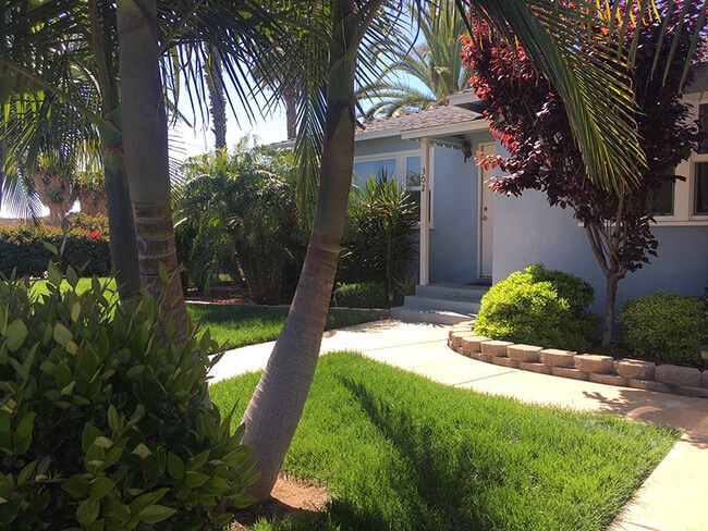 Building Photo - 302 Whaley St Unit na