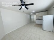 Photo - 640 Grant St