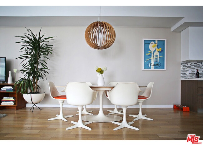 Photo - 1211 N Garbo Ln