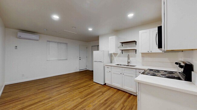 Photo - 1718 Fairmount Blvd Unit 3