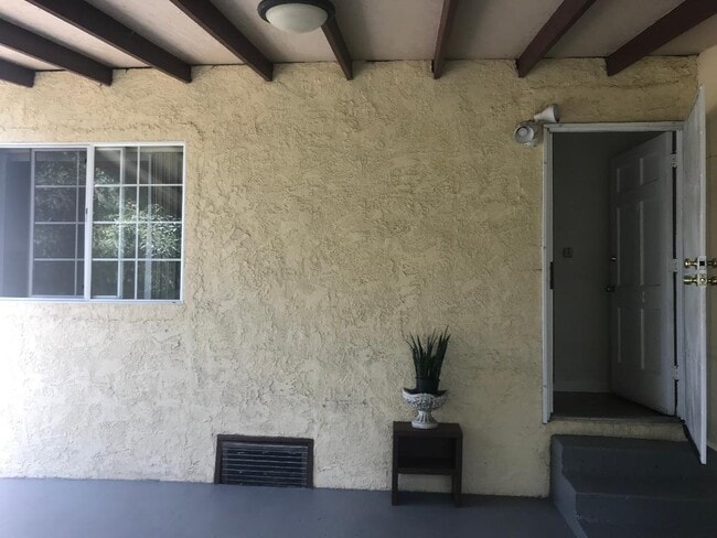 entrance - 11907 Brookhaven Ave Unit studio