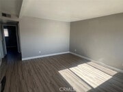 Photo - 1064 W 48th St