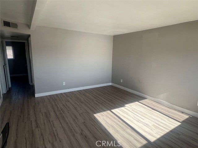 Photo - 1064 W 48th St