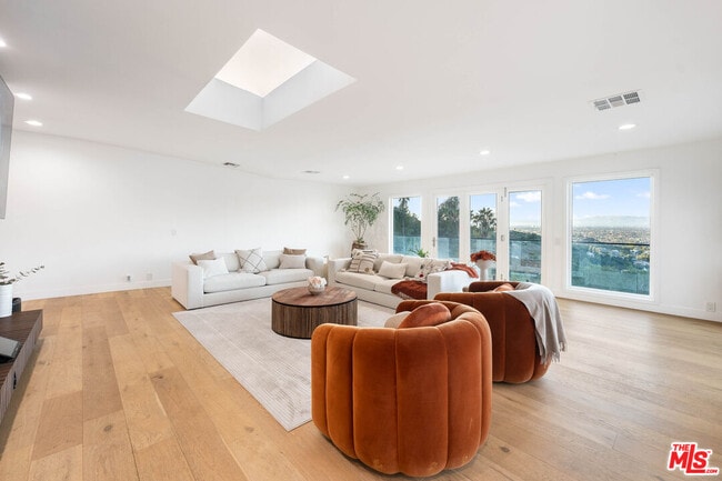 Photo - 3541 Multiview Dr