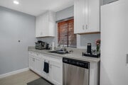 Photo - 14319 Addison St