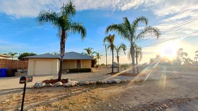 Building Photo - 1804 Capri Ave