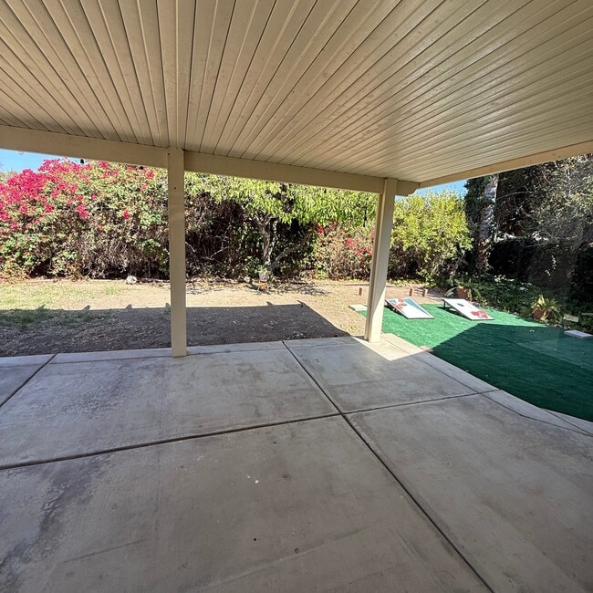 Photo - 933 Parkbrook St