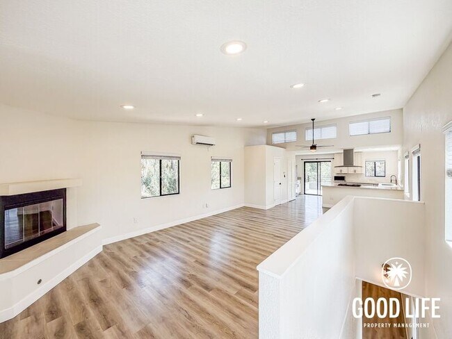 Photo - 3095 Boundary St