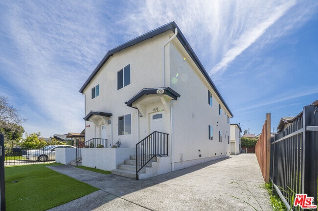 Building Photo - 238 W 84th Pl Rental