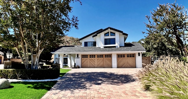 Building Photo - 2080 Hopewell Ct