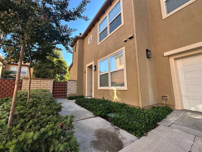Building Photo - Westridge – Fairways | 3BR/3BA Townhome wi...
