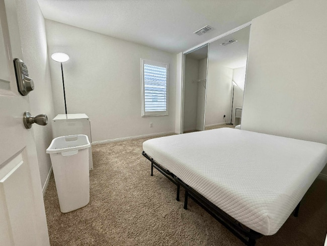 Building Photo - 20215 Patchfield Dr Rental