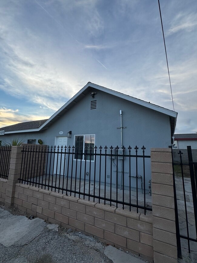 Building Photo - 10107 Laurel Canyon Blvd