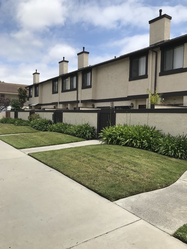 Photo - 8092 Larson Avenue Townhome
