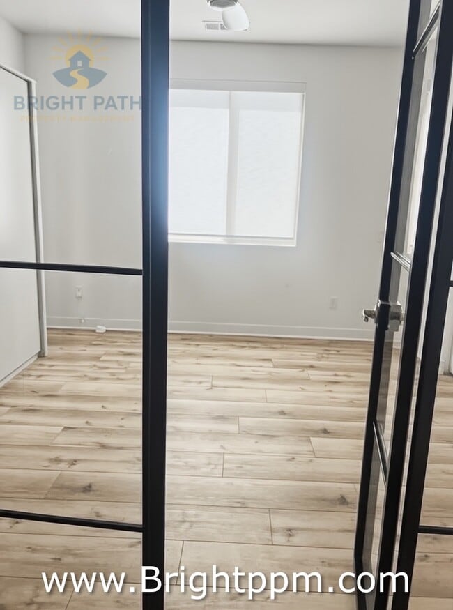 Photo - 1539 Newland Dr