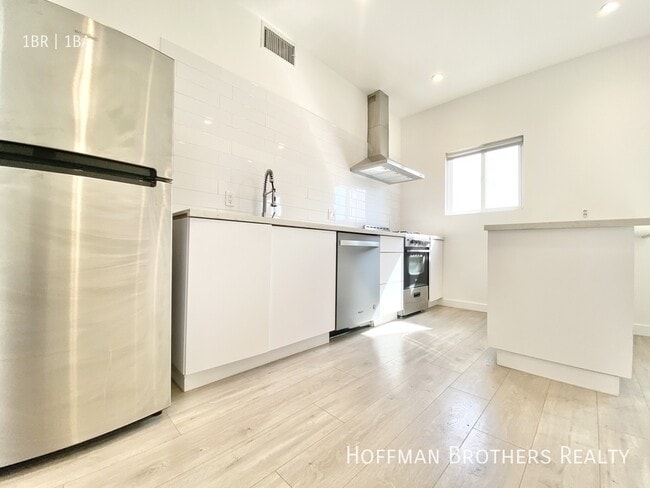 Building Photo - 2510 London St