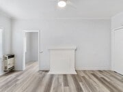 Photo - 608 W 6th St Apartment Unit 03