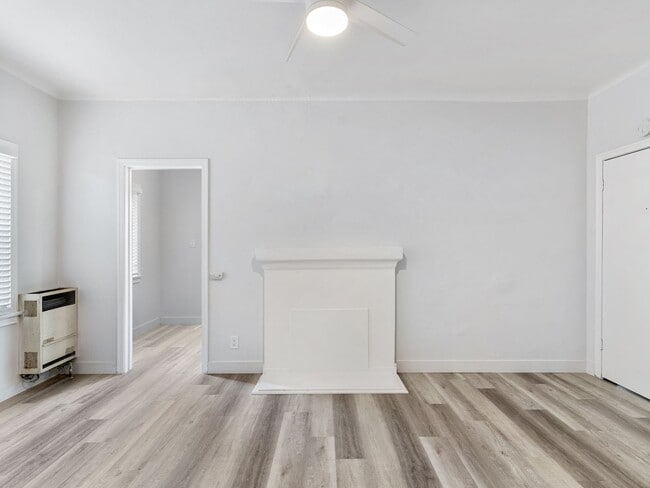 Photo - 608 W 6th St Unit 03