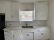 Quartz countertops - 6266 S La Brea Ave Unit Apt D