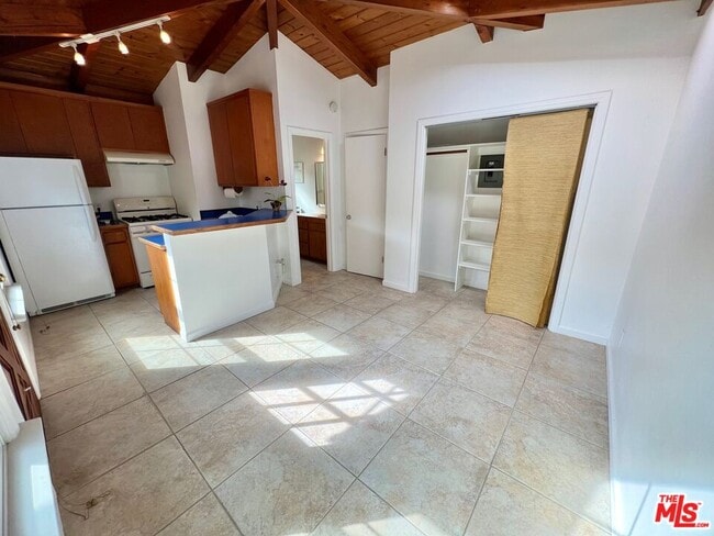 Photo - 139 Hart Ave