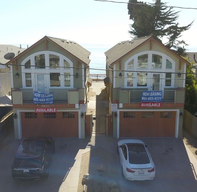 Building Photo - 6633 Del Playa Dr Unit 1