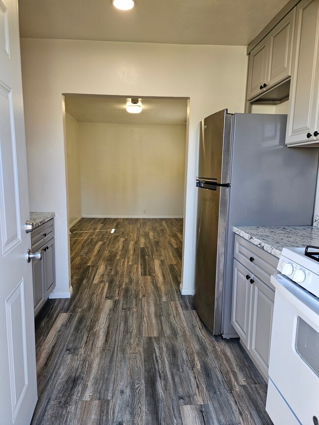 Photo - 7055 University Ave