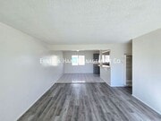 Photo - 1330 Walnut Ave Unit 04