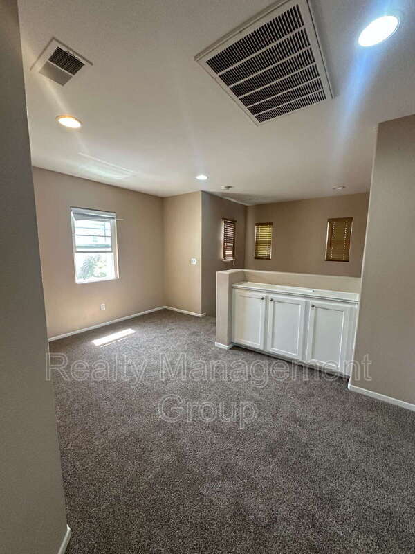 Photo - 2303 Wisteria Way