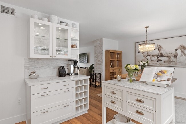 Photo - 940 Intrepid Ct