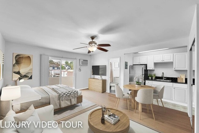 Building Photo - 1240 W 29th St Unit 18