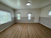 Photo - Remodeled Pierpont Beach Apartment Unit G