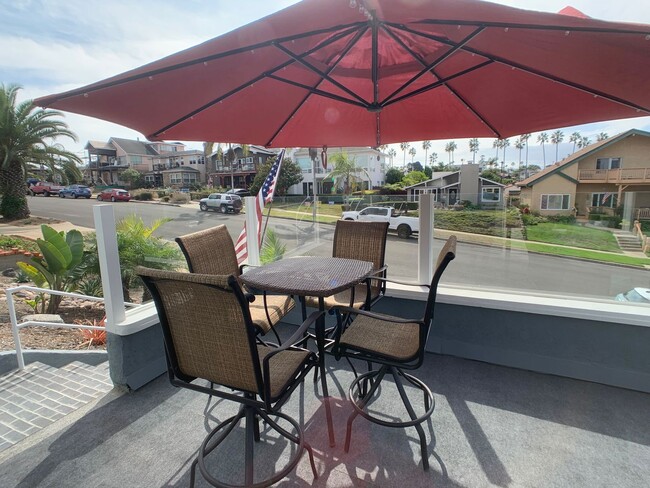 Photo - **Live the Ocean Beach Dream