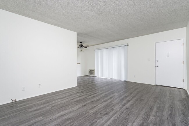 Photo - 1207 Huntington