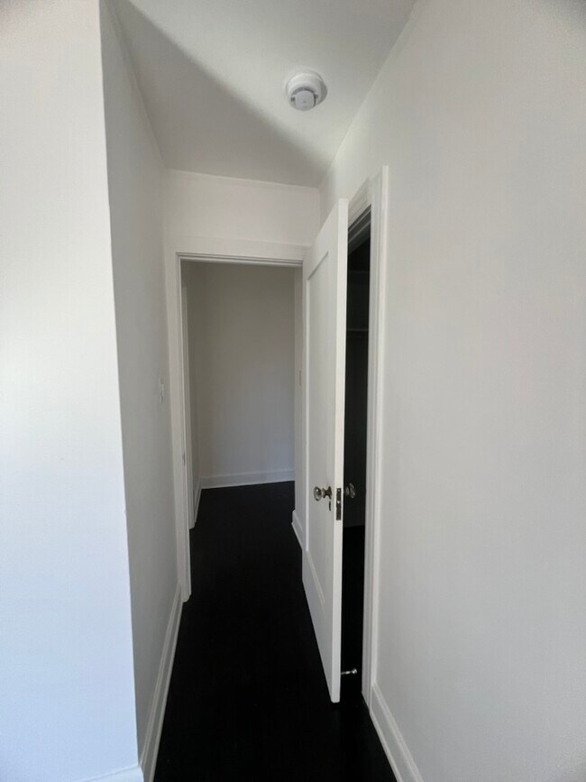 Photo - 1234 Keniston Ave