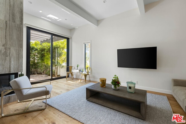 Photo - 1549 Palisades Dr