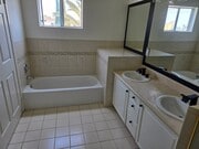 Photo - Great 2 Bedroom, 2.5 Bath in Los Angeles House