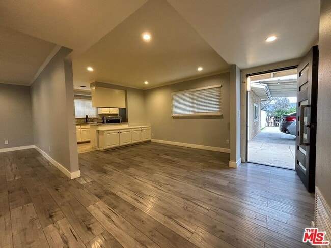 Photo - 13047 N Macneil St