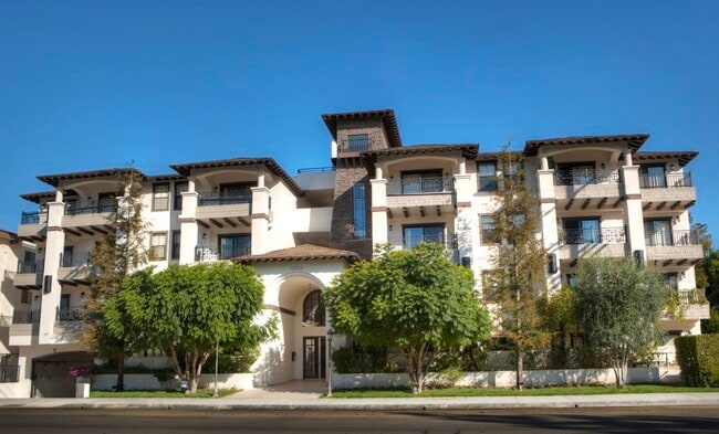 Photo - 12745 Moorpark St Unit 302