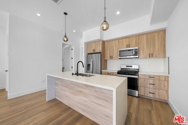 Photo - 10845 1/2 Morrison St