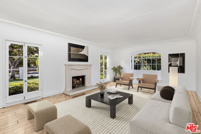 Photo - 606 N Camden Dr