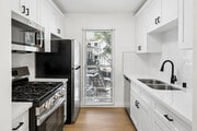 1BR, 1BA - 600SF - Kitchen - The Claire Manor Apts