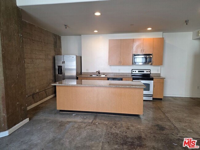 Photo - 711 S Olive St Unit 313