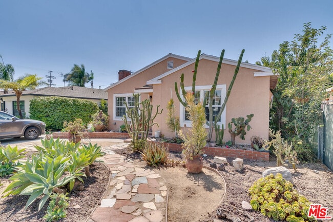 Photo - 8037 Campion Dr