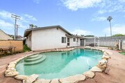 Photo - Charming Single-Story 3-Bed Home with Pool in Camarillo