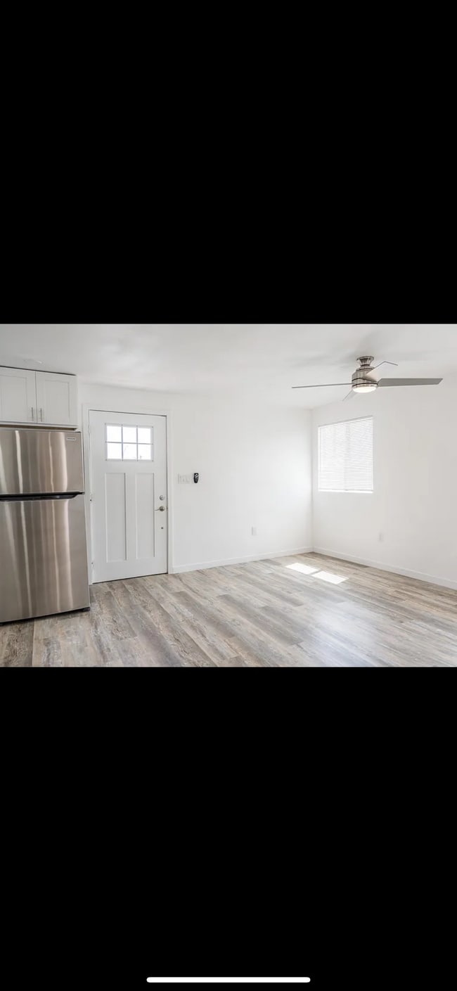 Building Photo - 8921 Cottonwood Ave Rental