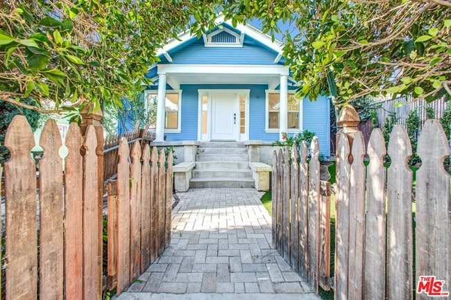 Photo - 951 Hilldale Ave